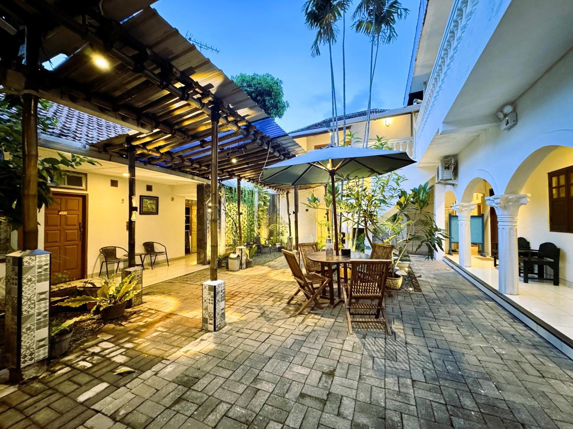 The Raden Patah Heritage Kota Lama Semarang Extérieur photo